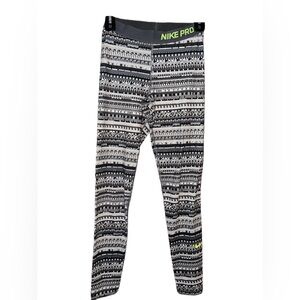 NIKE PRO LEGGINGS. SIZE SMALL. GRAY AND WHITE.